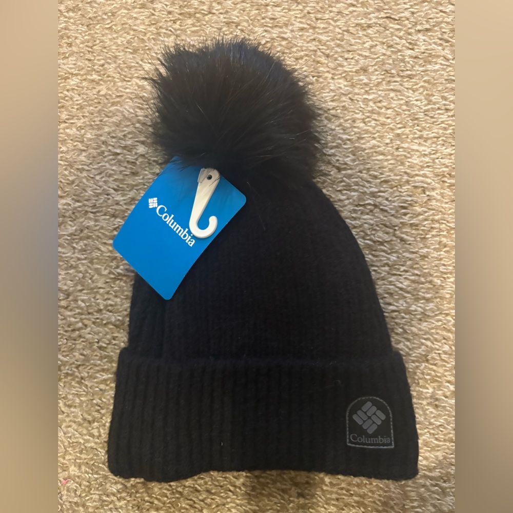 Columbia Winter Blur Pom Beanie - Black (NWT)